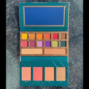 BH COSMETICS "Run Wild by Tina Yong" Palette